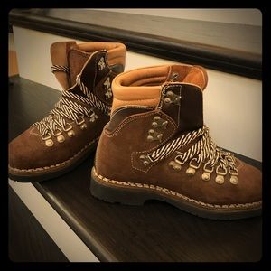 Vibram Shoes | Vintage 1970s Vibram Sole Italian Alpine Hikers | Color: Brown/Tan | Size: 6.5 | Colleena_'s Closet
